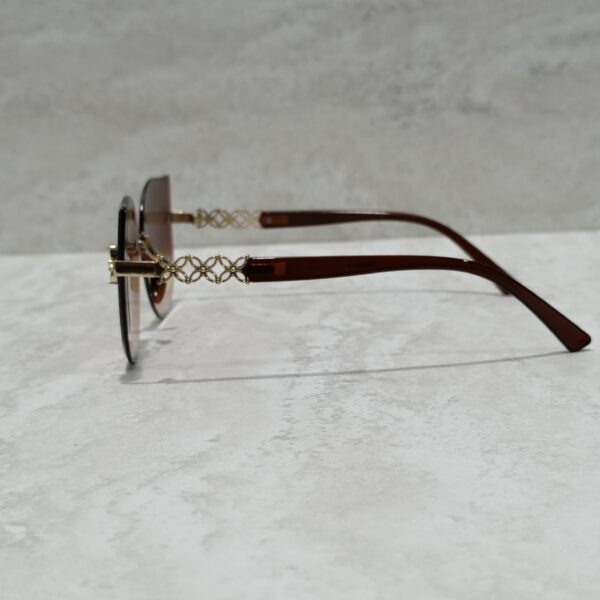 Elegant Butterfly Cut Ladies Sunglasses🕶️ - Image 4