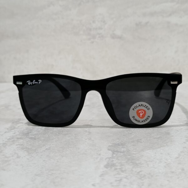 Ray-Ban Polarized Sunglasses প্লাস্টিক ফ্রেম রাবার গ্রিপ সহ আরামদায়ক ডিজাইন